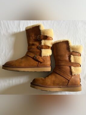 UGG Becket Chestnut Shearling Buckle Moto Boots Women’s Size 6